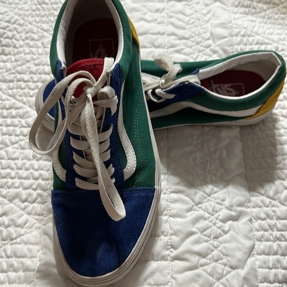 Colored vans - Picture 5 of 8